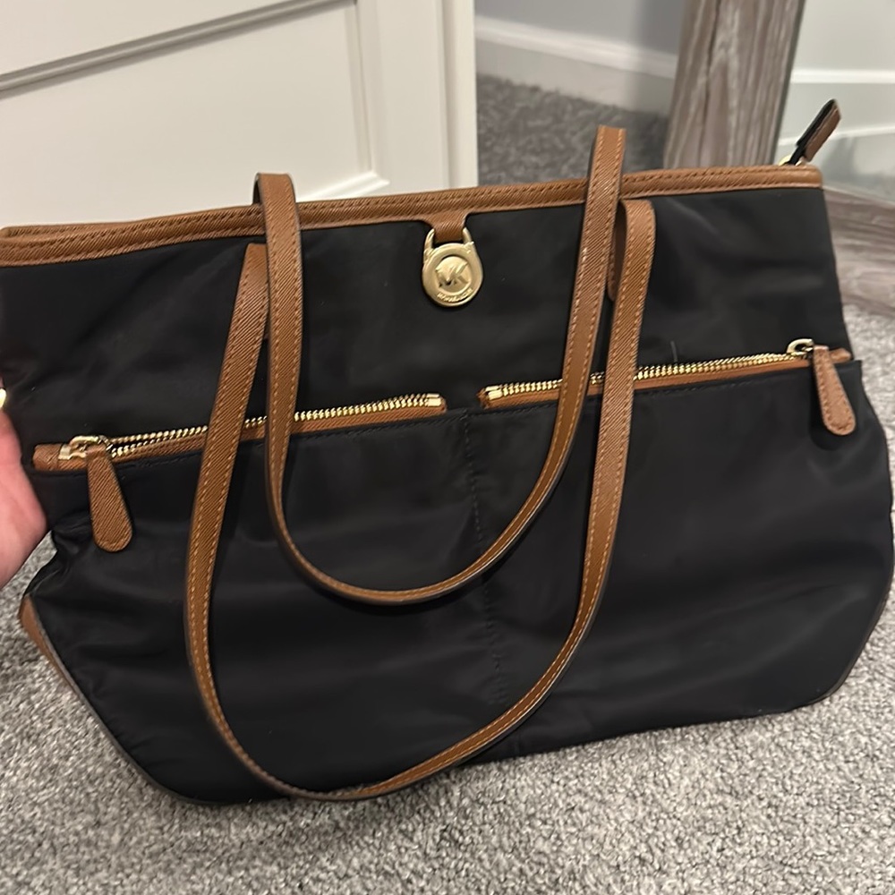 Michael kors kempton medium pocket tote